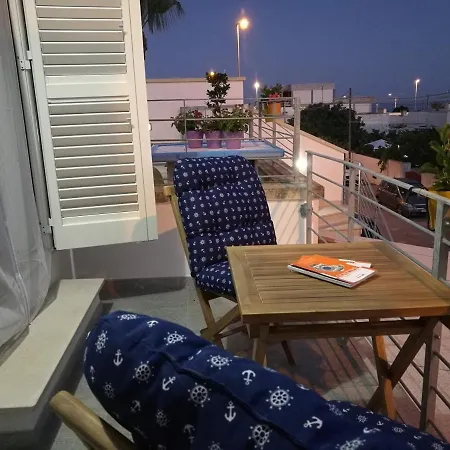 Casa Orlando,una Finestra Sul Jonio,il Piacere Di Ospitare Nel Salento.