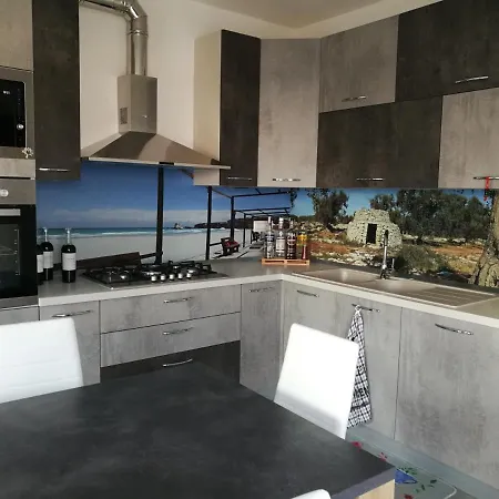 Apartment Casa Orlando,una Finestra Sul Jonio,il Piacere Di Ospitare Nel Salento. *