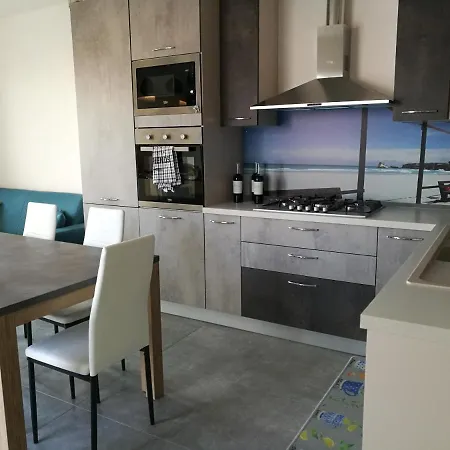 Apartment Casa Orlando,una Finestra Sul Jonio,il Piacere Di Ospitare Nel Salento. Torre San Giovanni Ugento